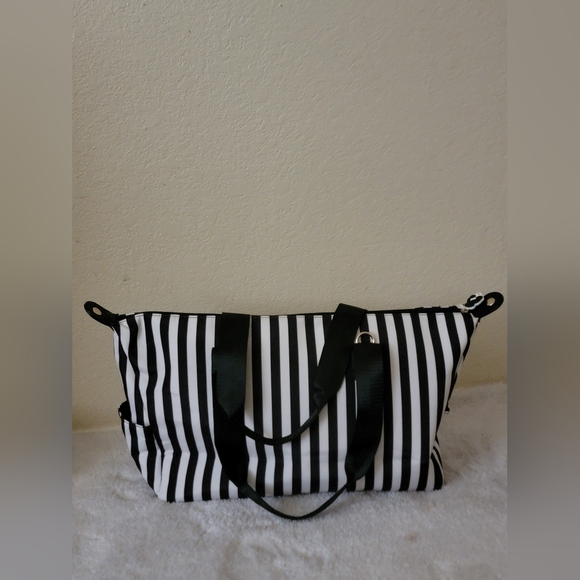 Alice +Olivia Black and White Striped Tote Bag New With Tag - Picture 6 of 11